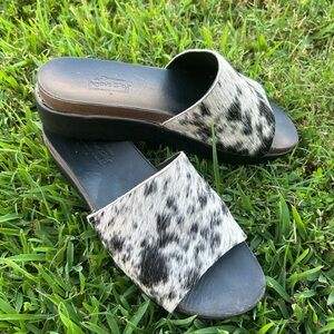 Agave Sky Black & White Cowhide Sandals